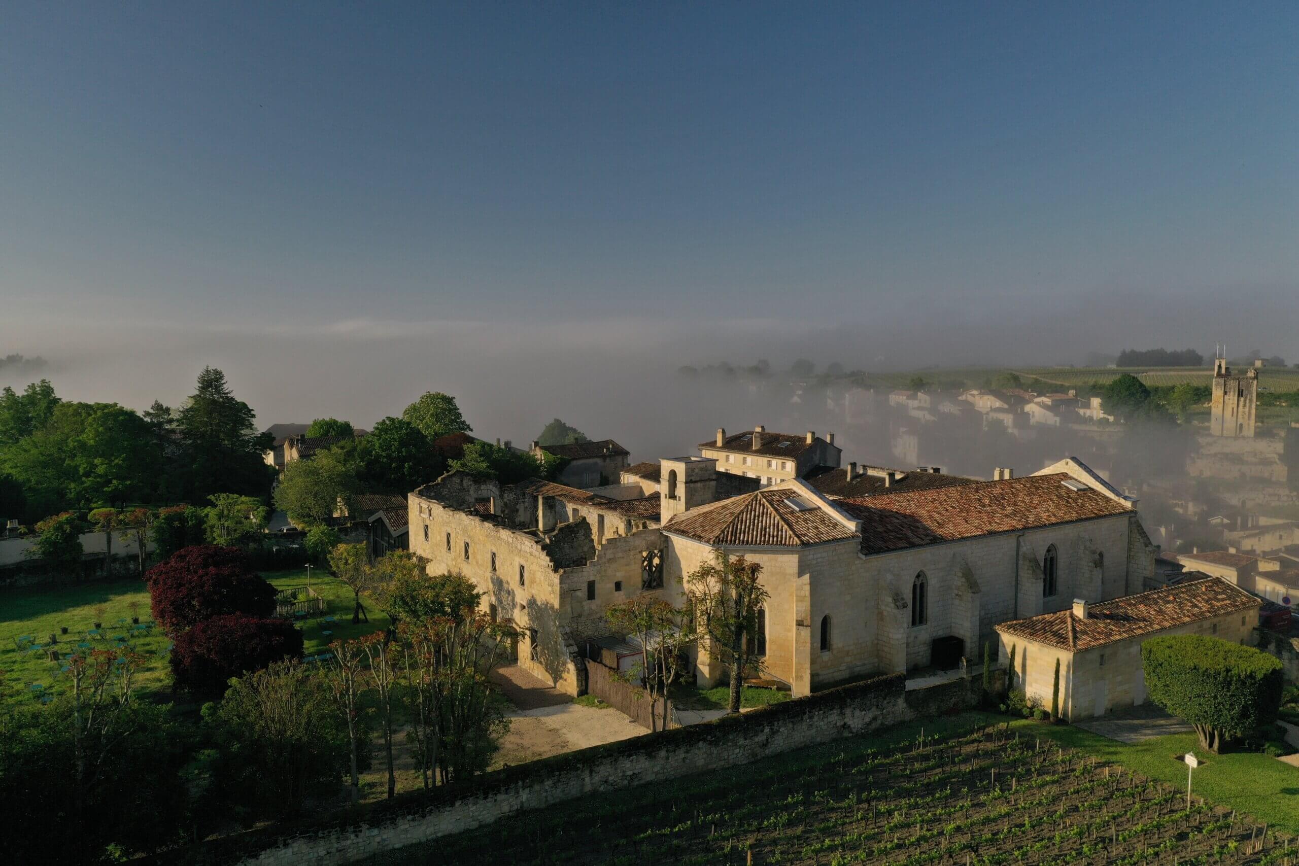 Inspection et entretien toitures, nettoyage par drone du patrimoine de votre ville - Izytoit